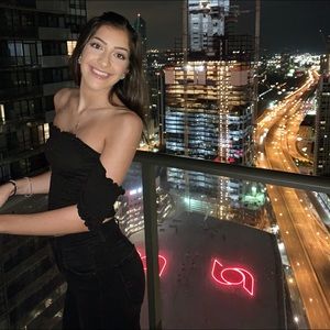 Meet your Posher, Niki